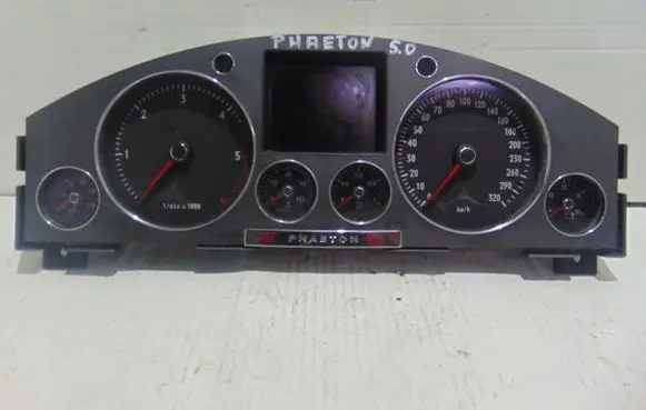 Volkswagen Phaeton Speedometer (instrument cluster) 3D0920882M