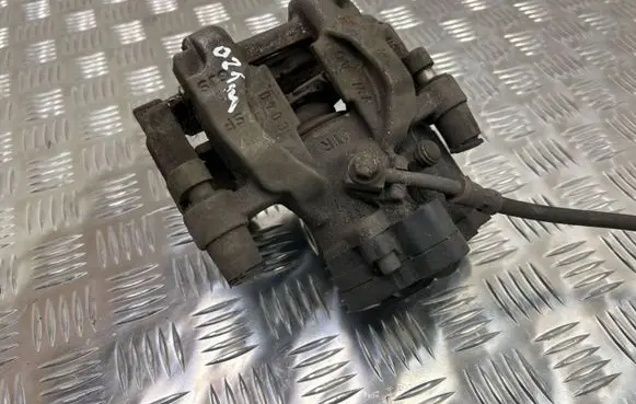 Audi Q3 F3 Rear brake caliper 3q0615408