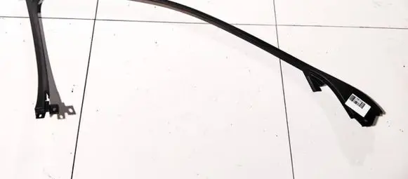 Lexus IS 220D-250-350 Front door glass trim molding 6766453010 67664-53010