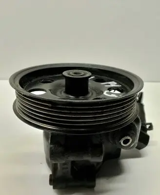 Ford Focus Power steering pump XS4E3A733AC