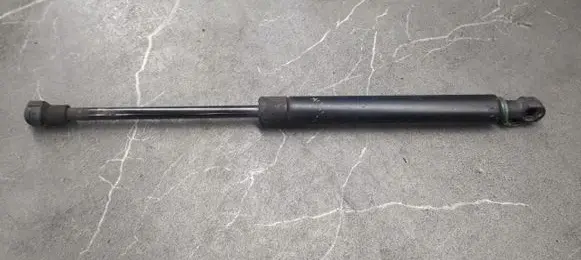 Alfa Romeo 145 - 146 Tailgate strut 60567794