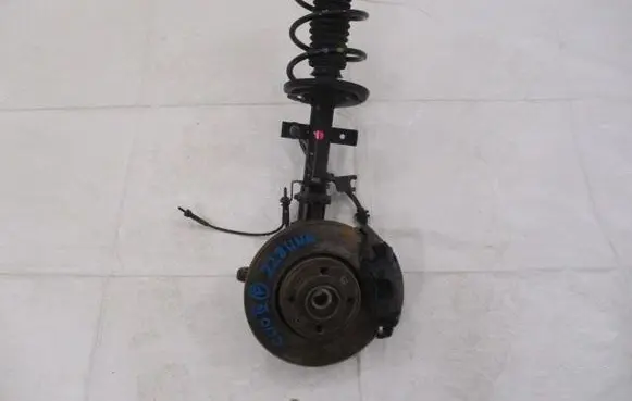 Renault Clio IV Front shock absorber/damper