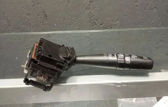 Toyota Avensis T220 Wiper control stalk 17A164