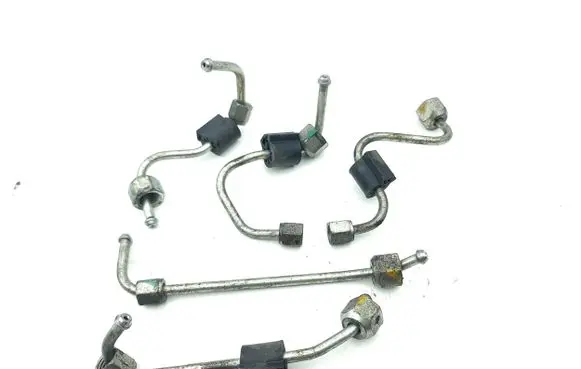Jeep Cherokee Fuel injector supply line/pipe 