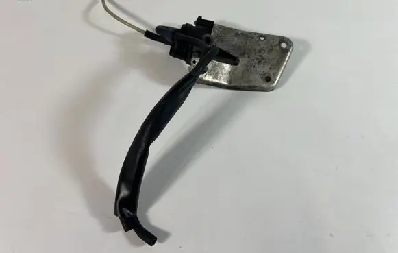 Mercedes-Benz E W211 Valve vacuum 0025401497 1671076Z00