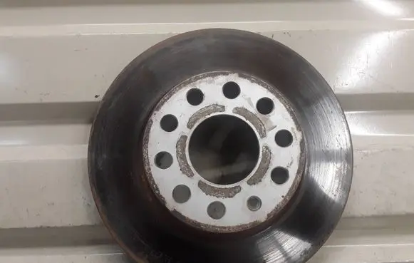 Volkswagen Golf VI Rear brake disc 