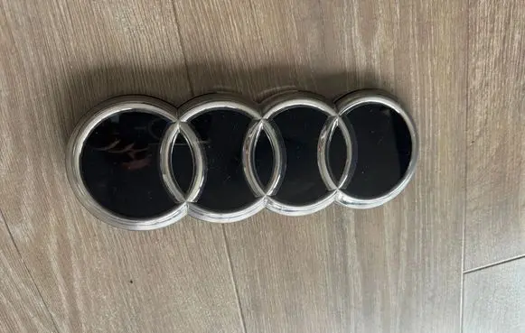 Audi Q4 e-tron Manufacturer badge logo/emblem 89A853605