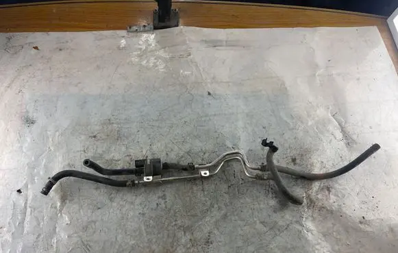 Audi A2 Fuel tank valve 058133517B 058133517 2580115