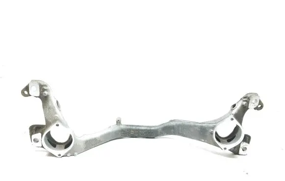 Volkswagen Touareg II Engine mounting bracket 7P0199207 F6948