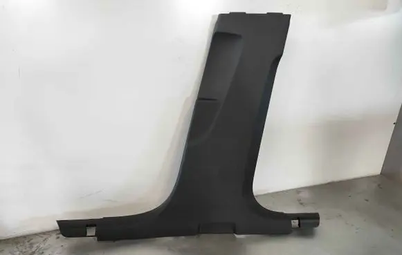 (B) pillar trim (bottom)