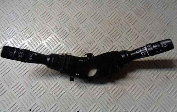 KIA Ceed Wiper turn signal indicator stalk/switch 934101M630 934202Y660