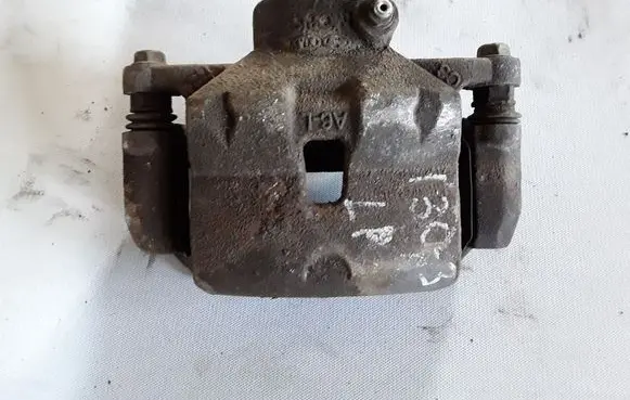 Hyundai i30 Front brake caliper 58110A6000