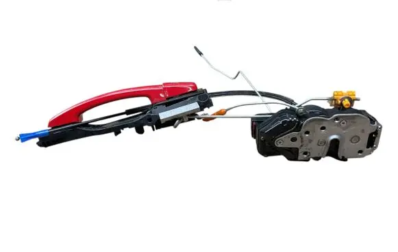 Opel Zafira C Front door lock 3023880 13577482