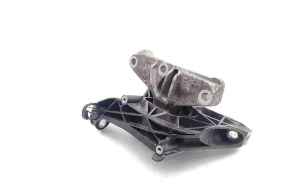 Citroen Berlingo Engine mount bracket 9820297580