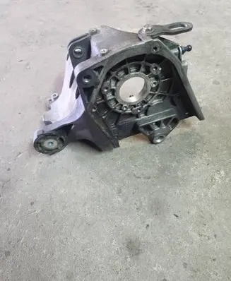 Opel Zafira B Fuel pump bracket 55187918
