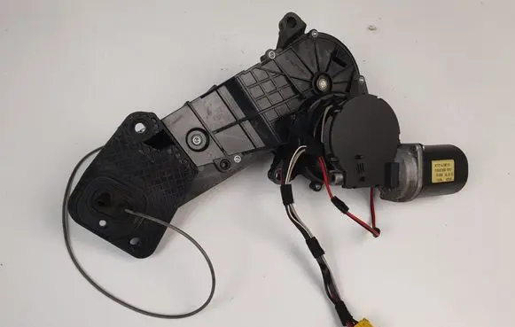 Mercedes-Benz Vito Viano W639 Sliding door motor A6398200442