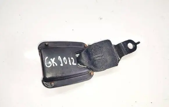 Volkswagen Touran II Rear seatbelt buckle
