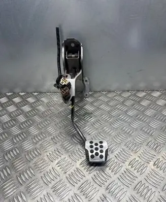Nissan 350Z Brake pedal 