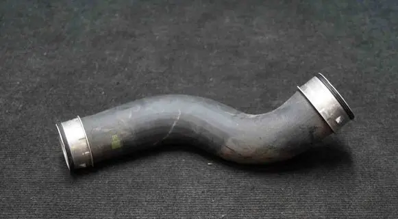 Volkswagen Tiguan Intercooler hose/pipe 5N0145834C