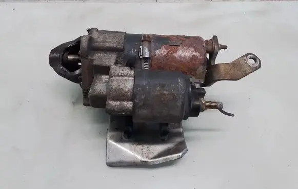 Audi A4 S4 B5 8D Starter motor 053911049