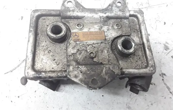 Engine oil radiator