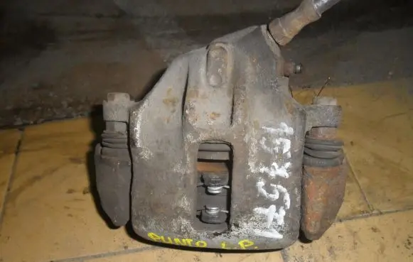 Fiat Punto (176) Front brake caliper