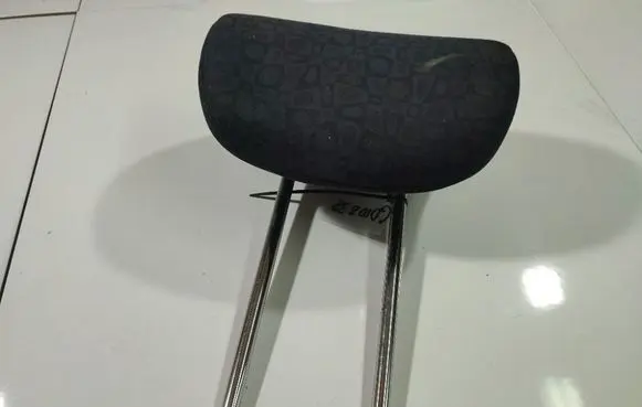 Honda FR-V Front seat headrest 