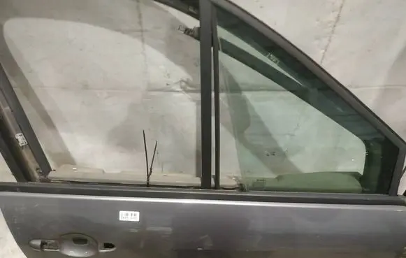 Renault Scenic II - Grand scenic II Front door glass trim molding 