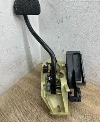 BMW 5 F10 F11 Brake pedal 9144253