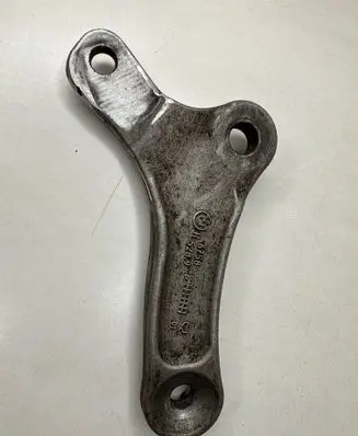 BMW 5 E60 E61 Sway bar bush bracket, front 6758528