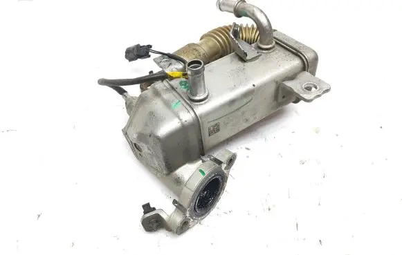 Nissan NV300 EGR valve cooler 147350678R 18318B3259