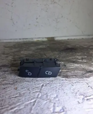 Mercedes-Benz C W204 Central locking switch button A2049058402 10023298