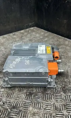 Voltage converter inverter