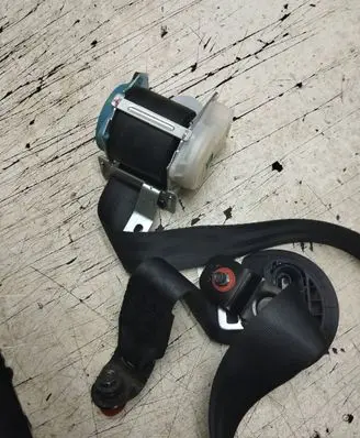 KIA Ceed Rear seatbelt 898201H500
