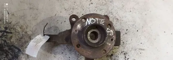 Nissan Note (E11) Front wheel hub