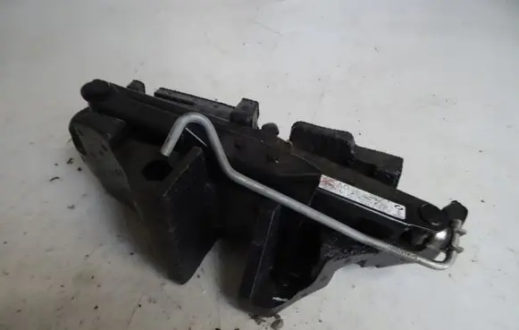 Renault Megane III Spare wheel bolt 