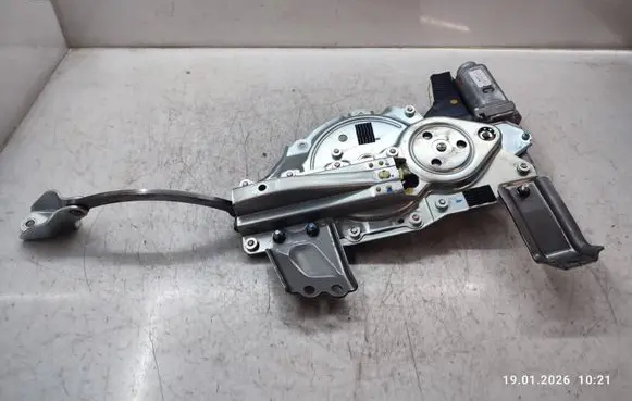 Lexus RX 450H Tailgate/trunk/boot lift motor 42711010620