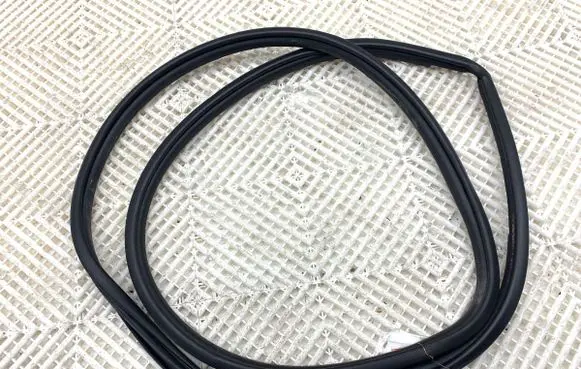Toyota Yaris Cross Rubber seal front door (on door)