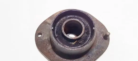 Opel Astra F Coil spring mount 825315