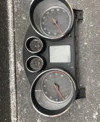 Opel Insignia A Speedometer (instrument cluster) 12844141