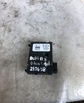 Audi A3 S3 8P Steering angle sensor 1k0959654