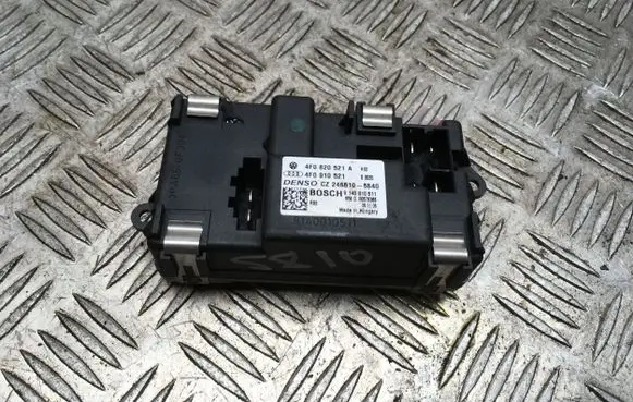 Audi A6 S6 C6 4F Heater blower fan relay 4F0820521A
