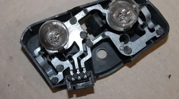 BMW 3 E46 Tail light bulb cover holder 6907938