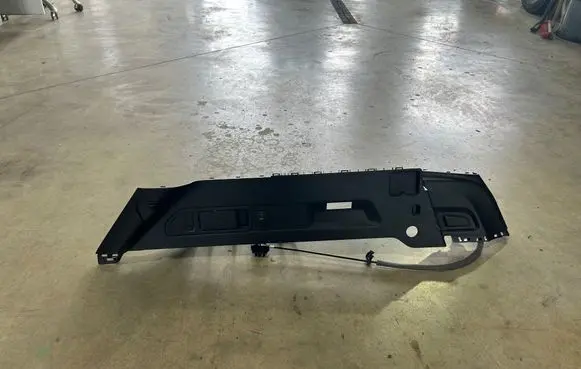 Ford Focus Parcel shelf load cover mount bracket JX7BN46809A