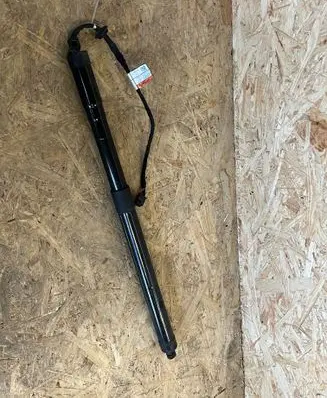 Land Rover Range Rover L405 Tailgate strut 