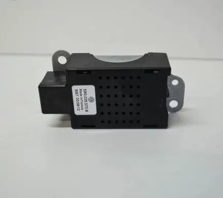 Volkswagen Golf Plus Aerial antenna amplifier 5M0035570B
