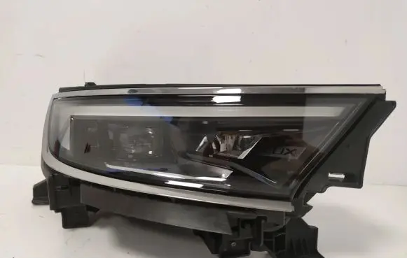 Opel Mokka B Headlight/headlamp 9834016680