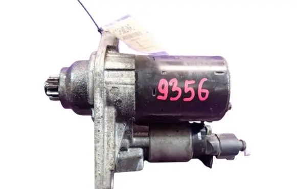 Volkswagen Polo IV 9N3 Starter motor
