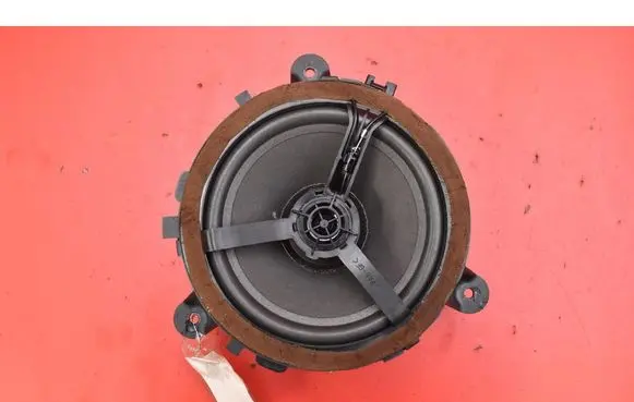 Volvo XC90 Subwoofer speaker 30797138