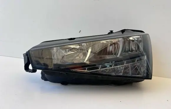 Skoda Scala Headlight/headlamp 657941015